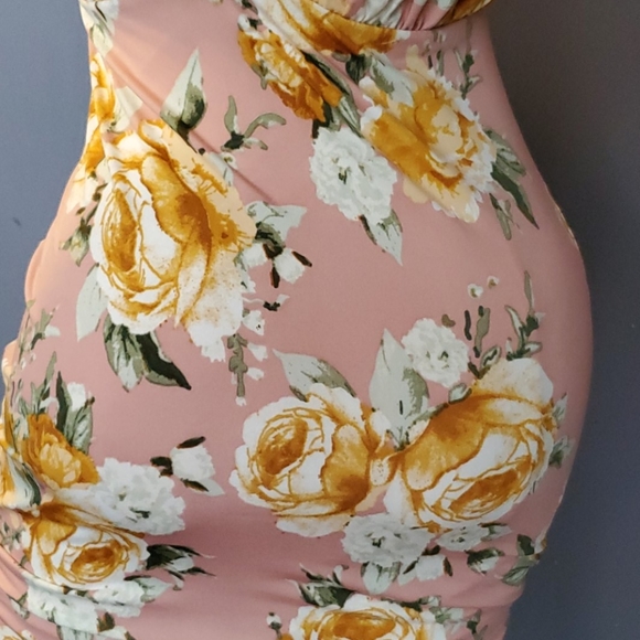 Drop Dead Gorgeous Little Dress. - Picture 10 of 12